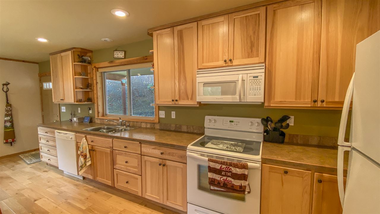 36360 McDowell Canyon Road Creston, WA 99117 - Photo 9 of 20 Gallery Image 9