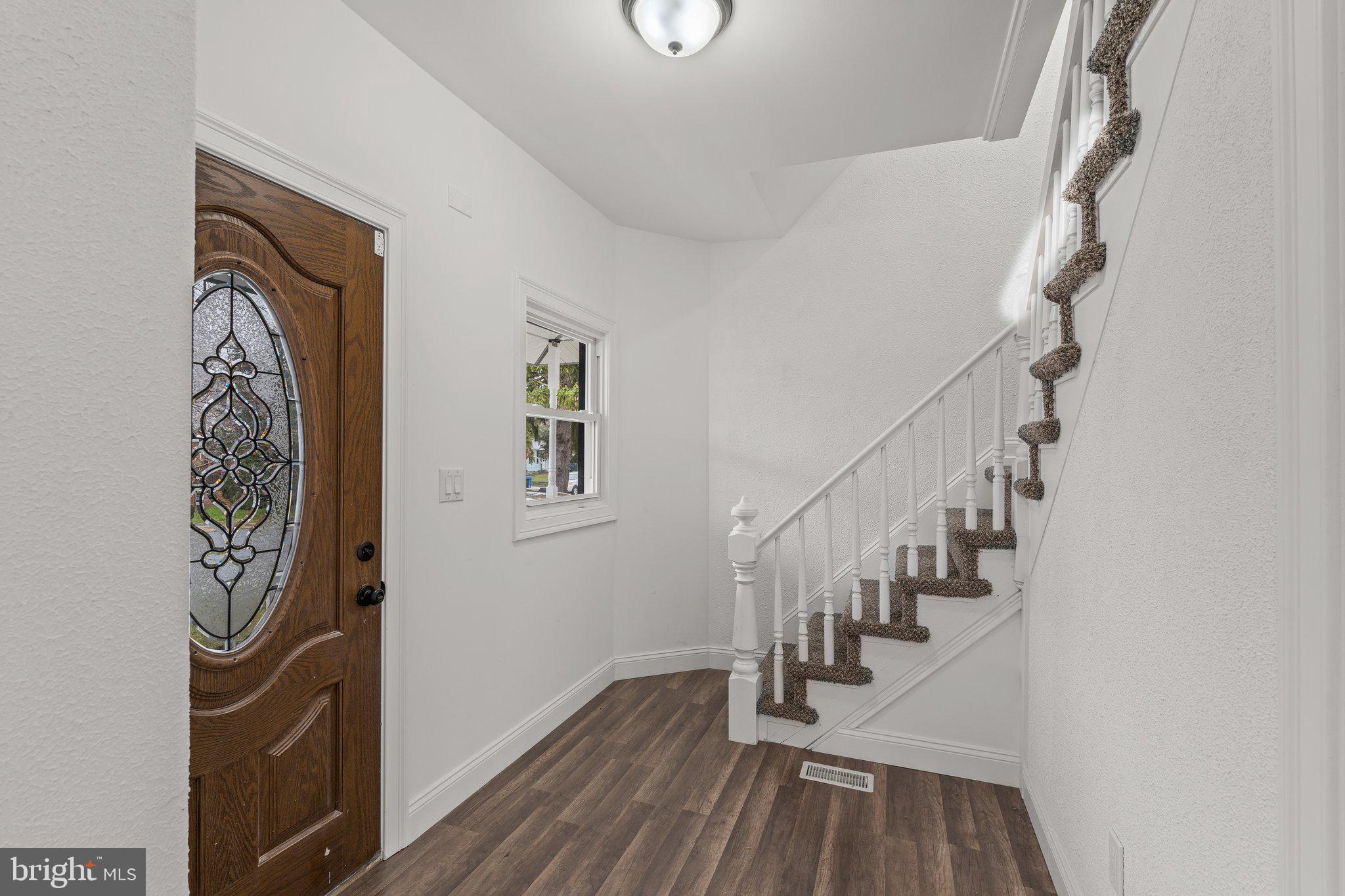 126 West Center Street Clayton, NJ 08312 - Photo 6 of 35