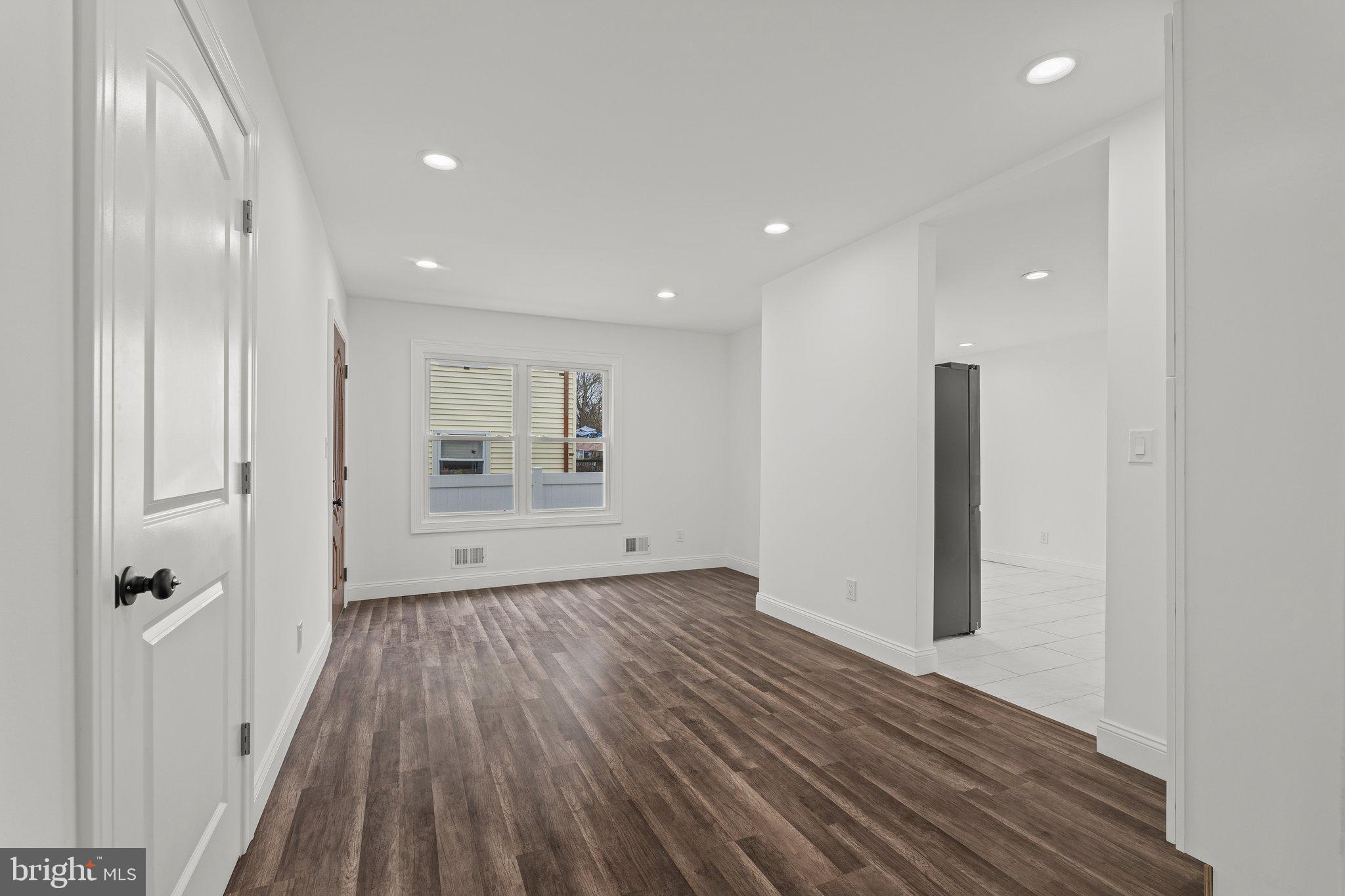 126 West Center Street Clayton, NJ 08312 - Photo 10 of 35