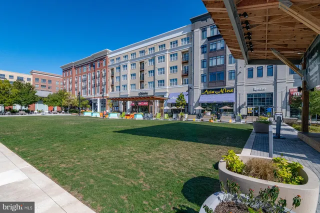 $750,000 | 819 Rockwell Avenue, Unit 819, Gaithersburg, MD 20878