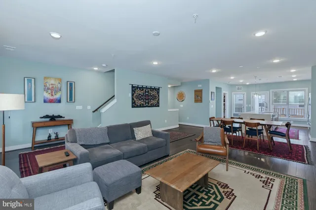 $750,000 | 819 Rockwell Avenue, Unit 819, Gaithersburg, MD 20878