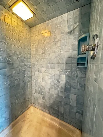 $2,400 | 32 Somerset Street, Unit 2, Springfield, MA 01108