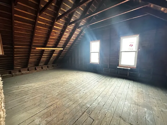 $2,400 | 32 Somerset Street, Unit 2, Springfield, MA 01108