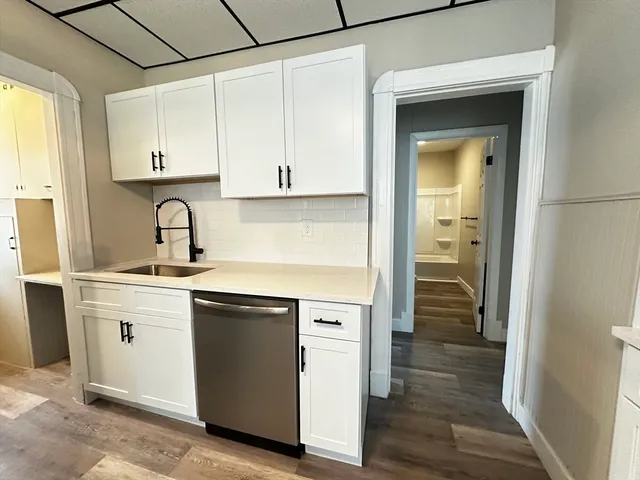 $2,400 | 32 Somerset Street, Unit 2, Springfield, MA 01108