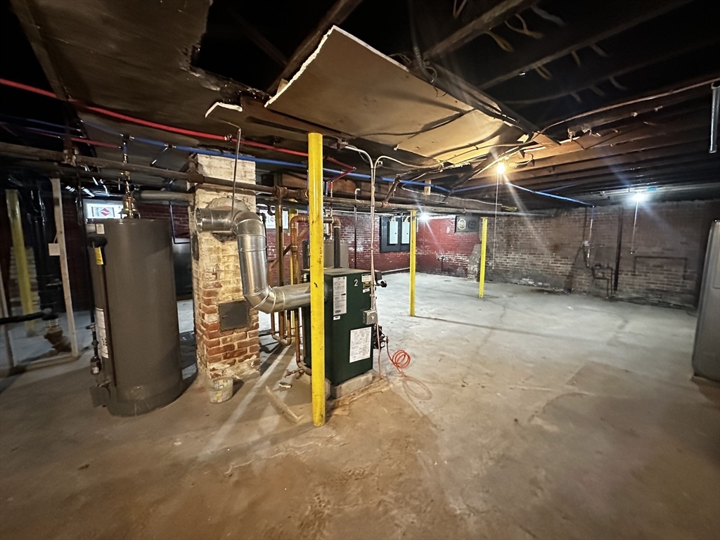 32 Somerset Street, Unit 2 Springfield, MA 01108 - Photo 31 of 33