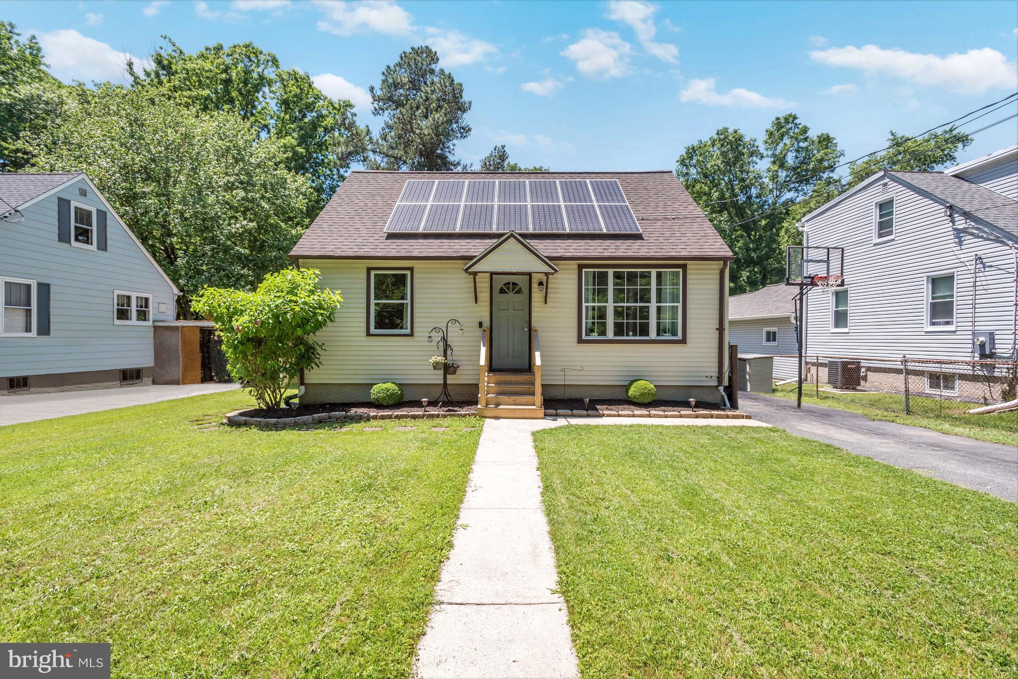 710 Sue Grove Road Essex, MD 21221 - Photo 1 of 32 710 Sue Grove Road