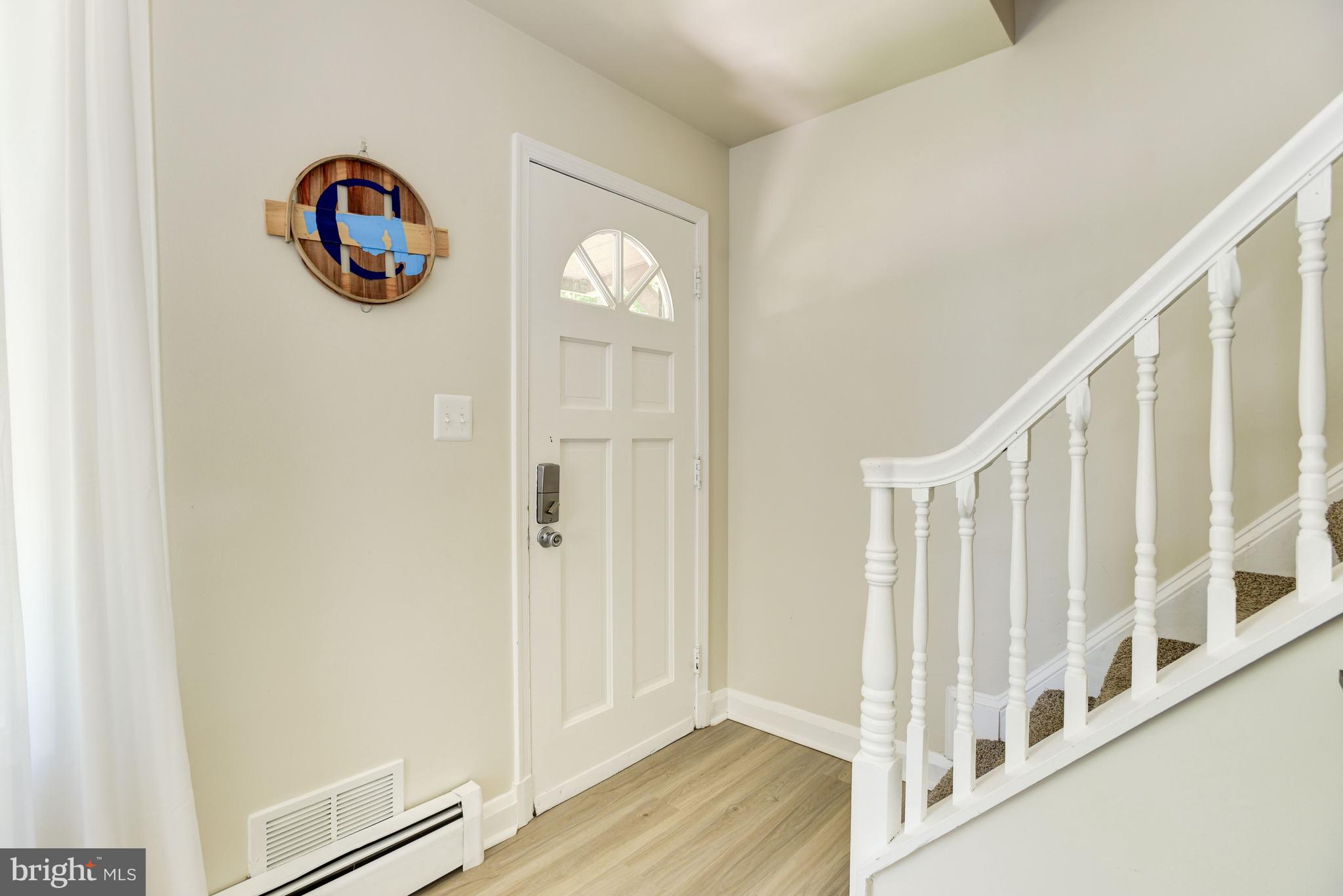 710 Sue Grove Road Essex, MD 21221 - Photo 3 of 32 Foyer