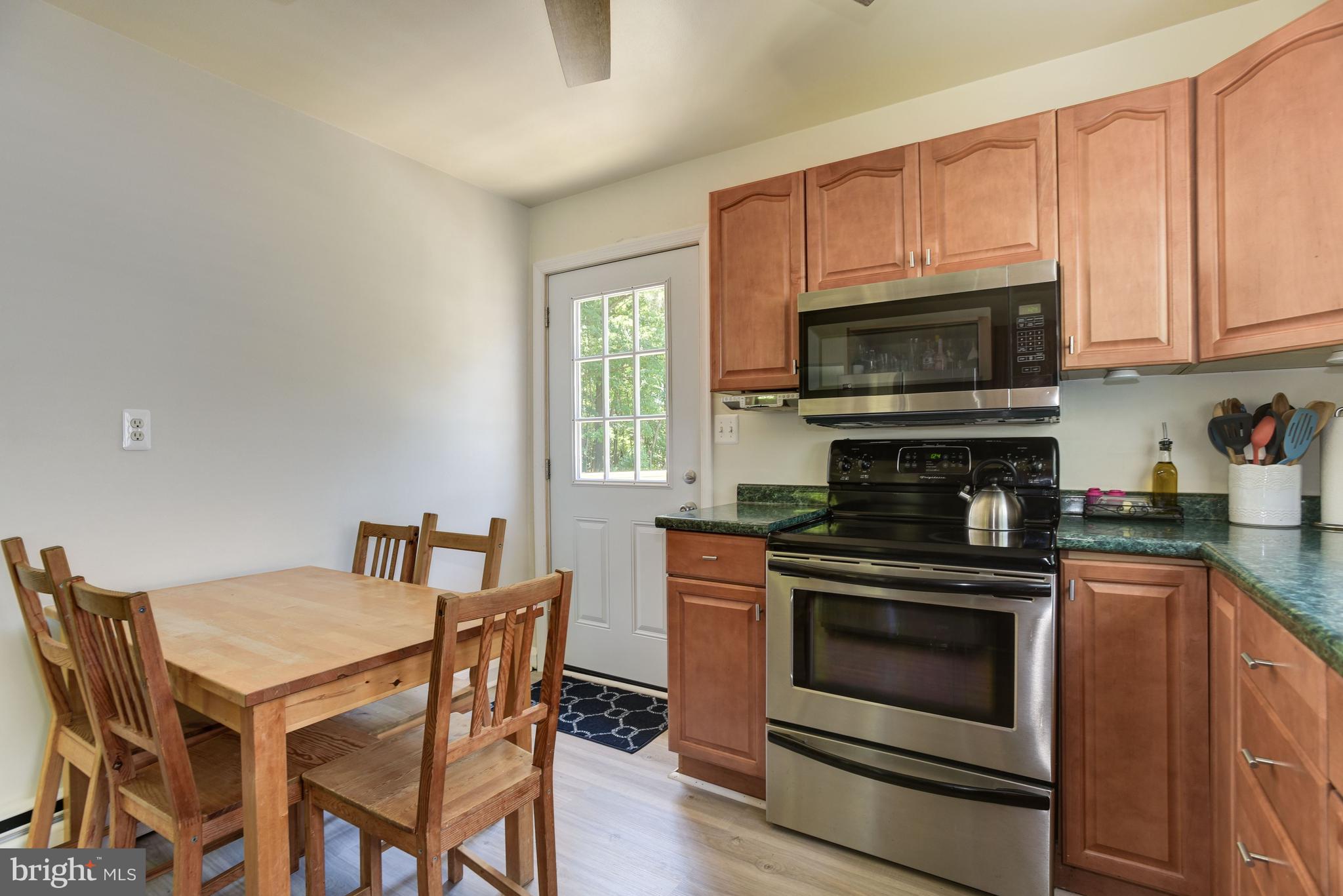 710 Sue Grove Road Essex, MD 21221 - Photo 9 of 32 Eat-in Kitchen