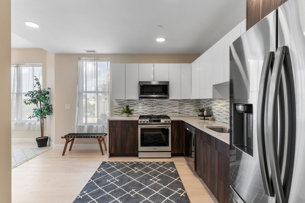124 Warren Street, Unit 401 Boston, MA 02119 - Photo 10 of 27