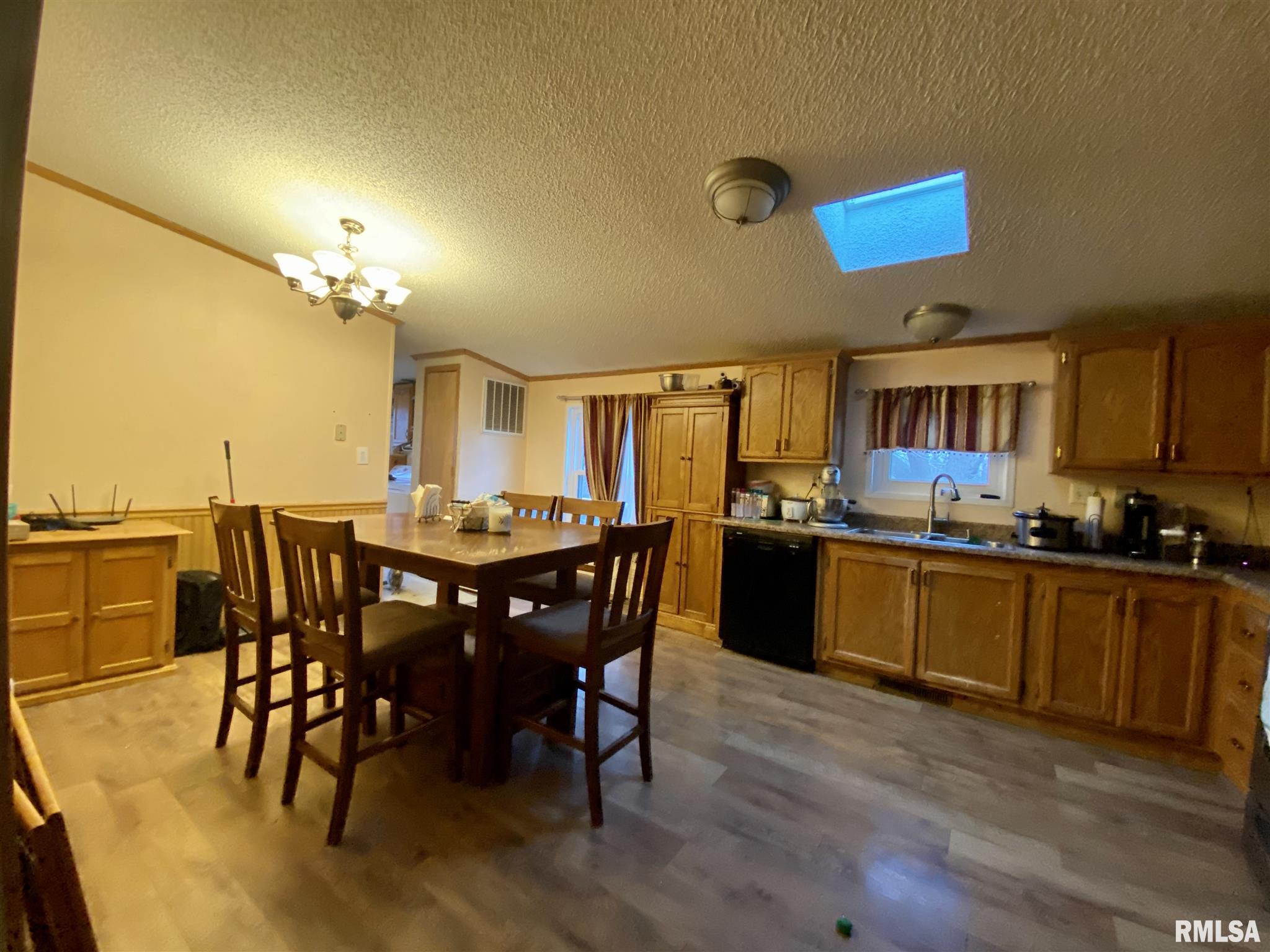 3495 East 600th Street Colchester, IL 62326 - Photo 4 of 24