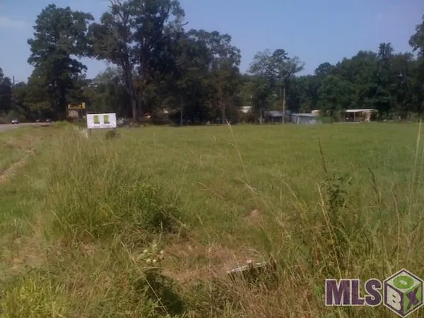 $2,600,000 | 8611 Florida Boulevard, Denham Springs, LA 70726
