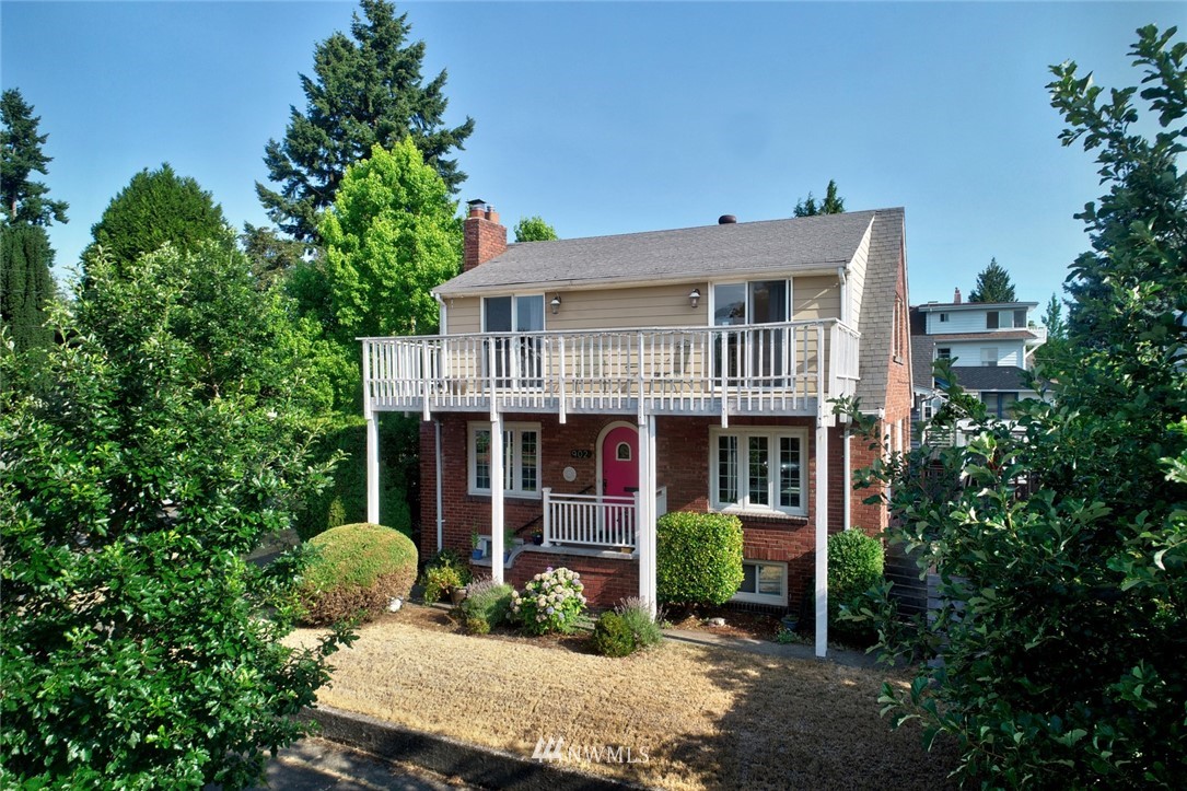 902 North 76th Street Seattle, WA 98103 - Photo 2 of 28