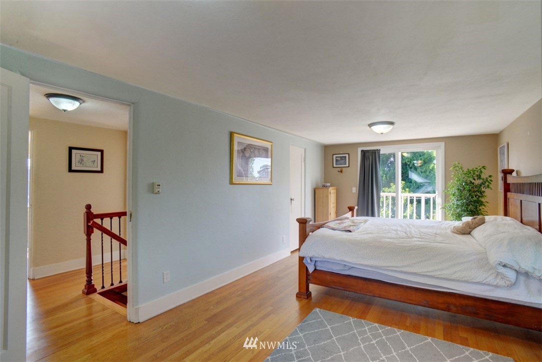 902 North 76th Street Seattle, WA 98103 - Photo 16 of 28