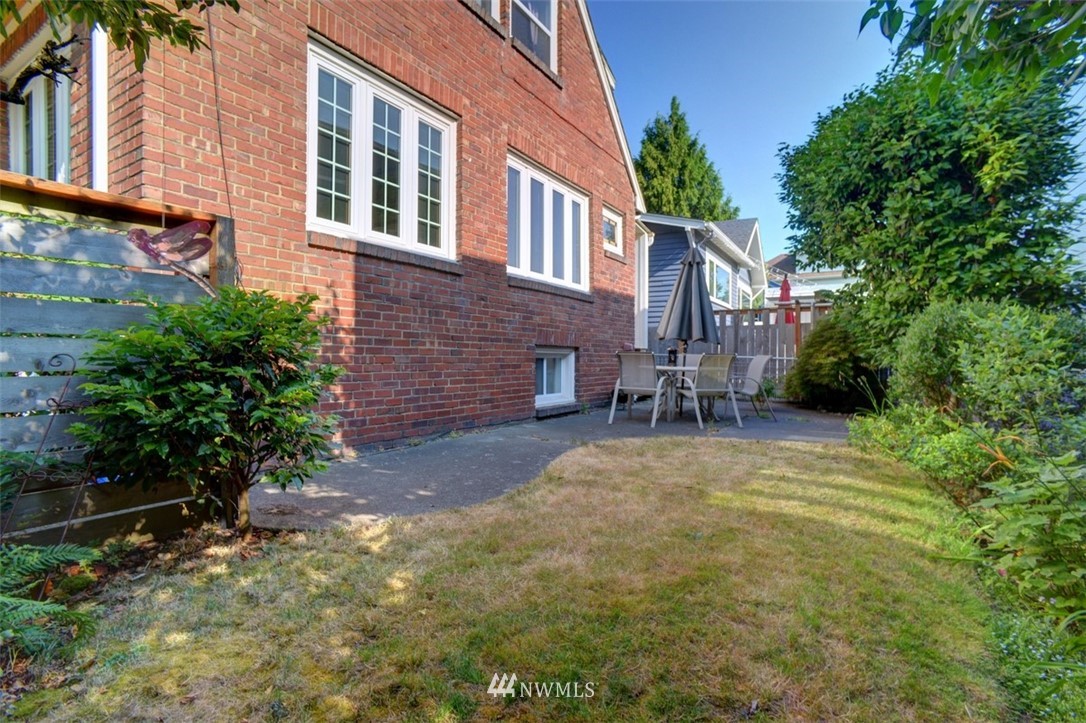 902 North 76th Street Seattle, WA 98103 - Photo 28 of 28