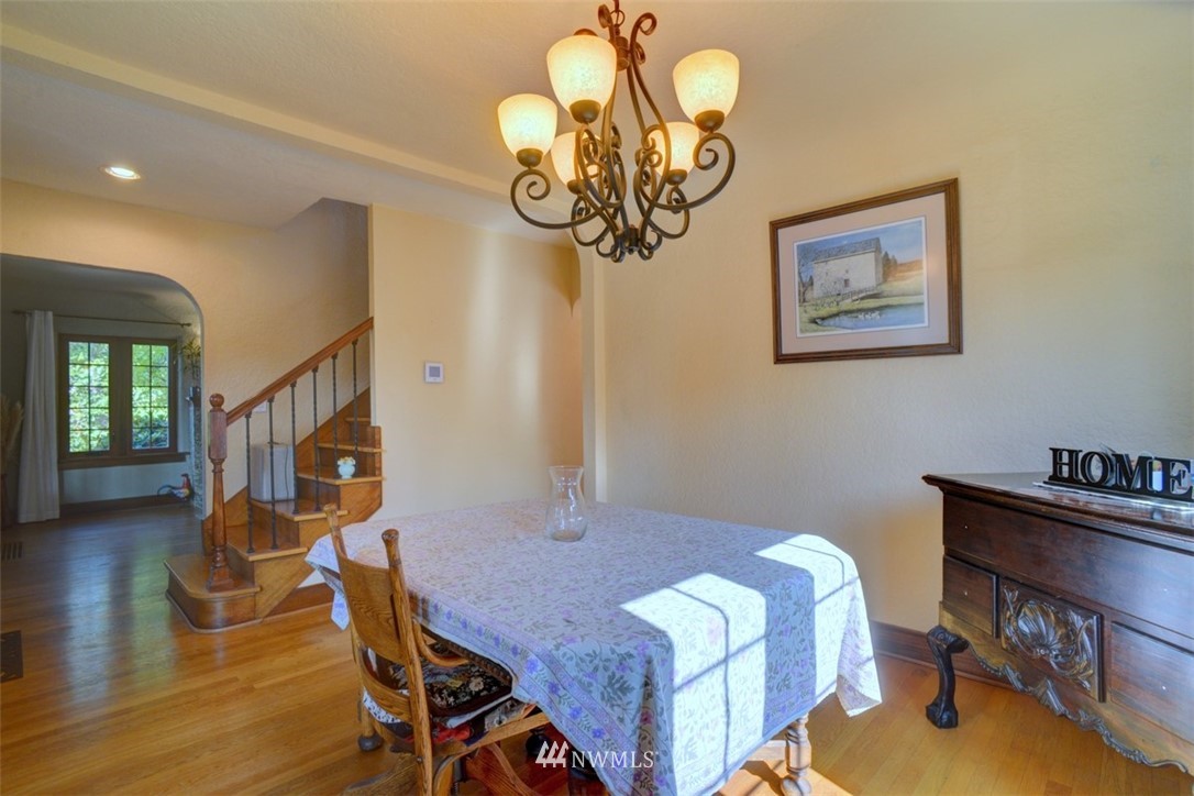 902 North 76th Street Seattle, WA 98103 - Photo 9 of 28