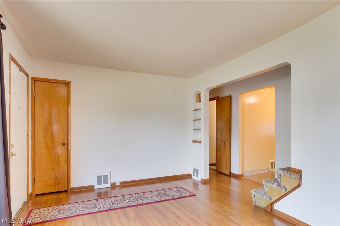 31001 Wellner Road Willowick, OH 44095 - Photo 6 of 29