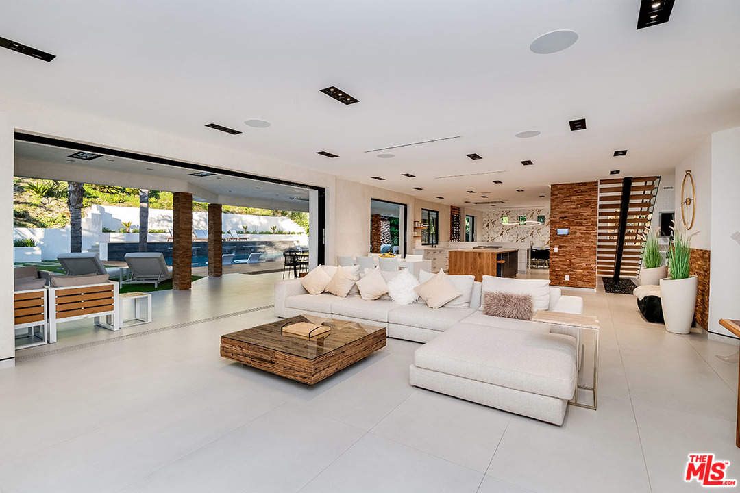 25879 Chalmers Place Calabasas, CA 91302 - Photo 14 of 54