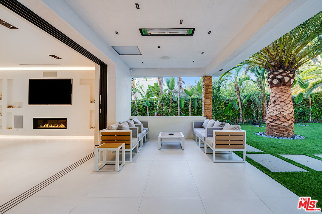 25879 Chalmers Place Calabasas, CA 91302 - Photo 18 of 54