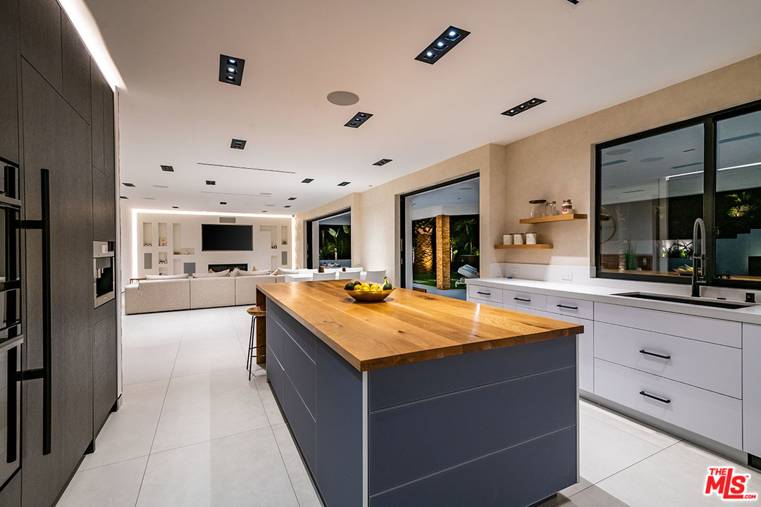 25879 Chalmers Place Calabasas, CA 91302 - Photo 21 of 54