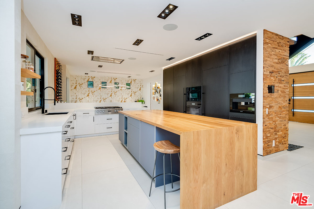 25879 Chalmers Place Calabasas, CA 91302 - Photo 22 of 54