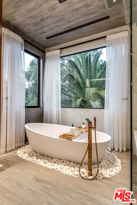 25879 Chalmers Place Calabasas, CA 91302 - Photo 32 of 54