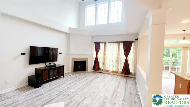 $425,000 | 1871 Emerald Drive, Orefield, PA 18069