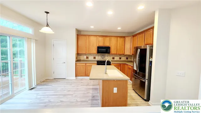 $425,000 | 1871 Emerald Drive, Orefield, PA 18069