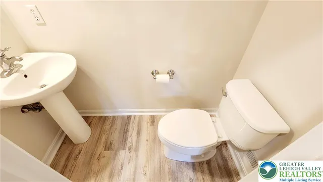 $425,000 | 1871 Emerald Drive, Orefield, PA 18069