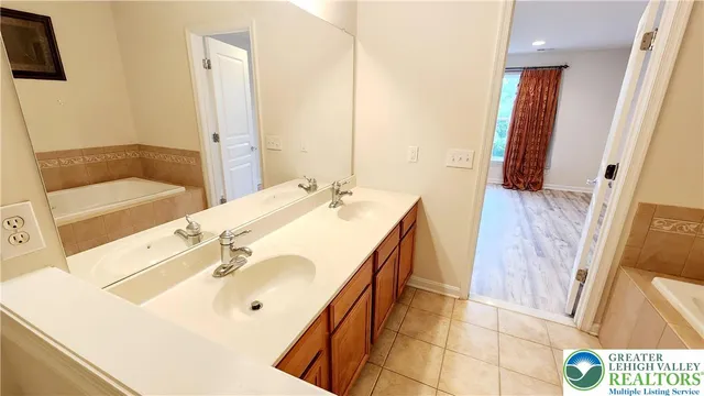 $425,000 | 1871 Emerald Drive, Orefield, PA 18069