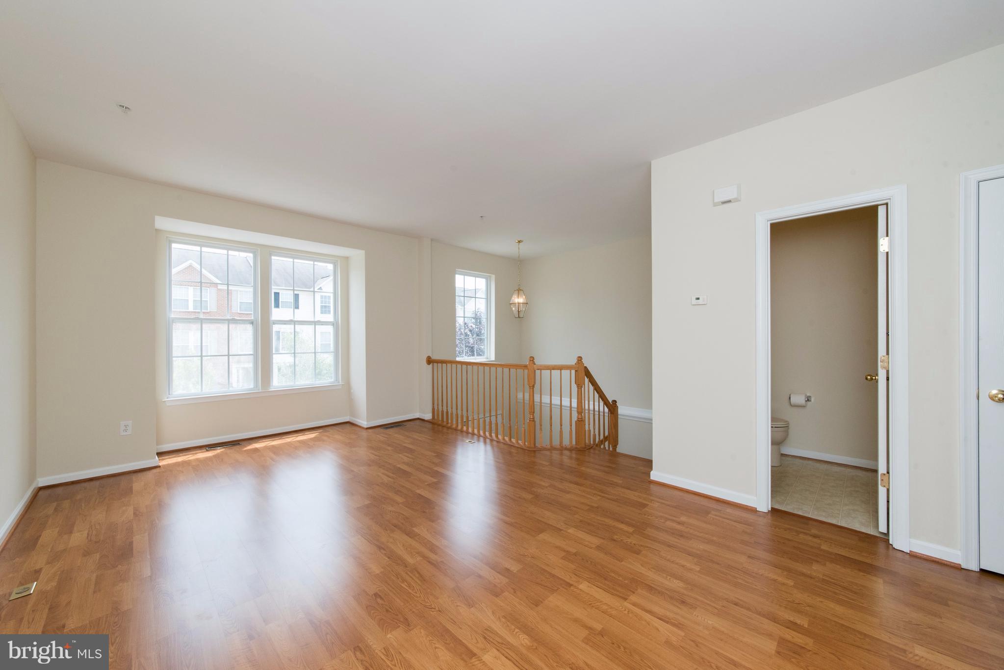 9714 Luguna Road Baltimore, MD 21220 - Photo 3 of 30 Living Room