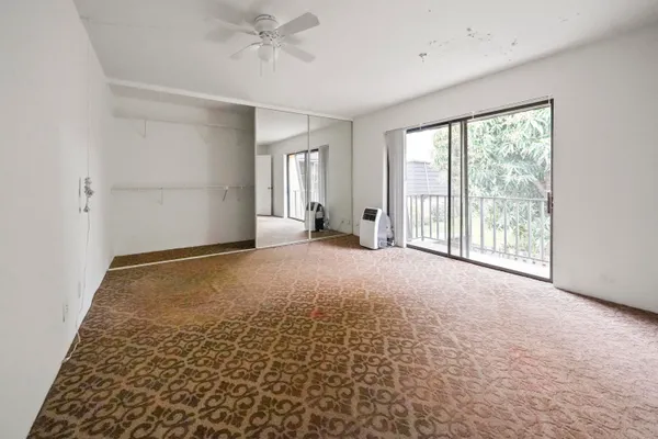 $2,200 | 262 Woodland Road, Palm Springs, FL 33461