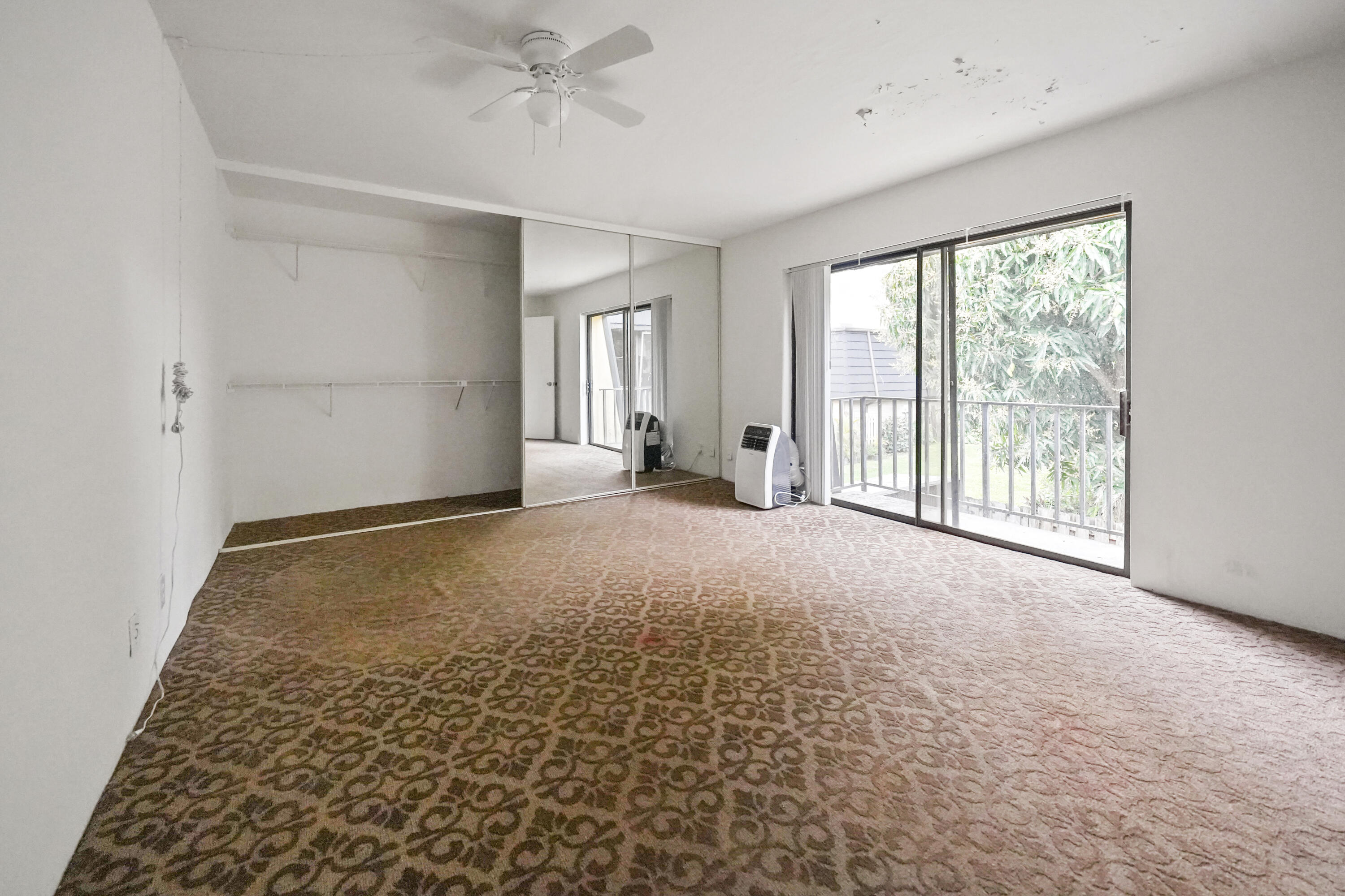 262 Woodland Road Palm Springs, FL 33461 - Photo 11 of 15 07