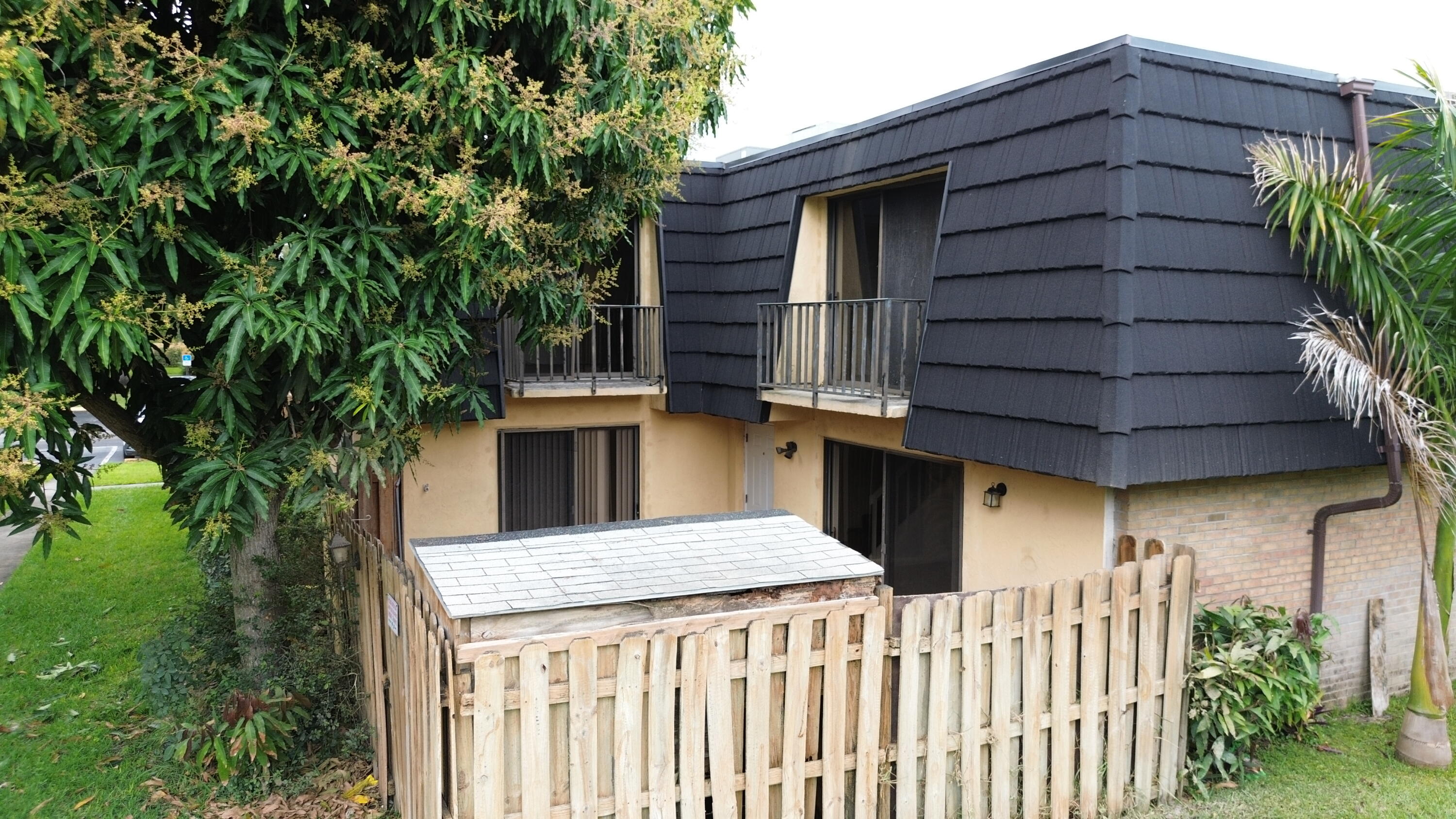 262 Woodland Road Palm Springs, FL 33461 - Photo 4 of 15 DJI_0835