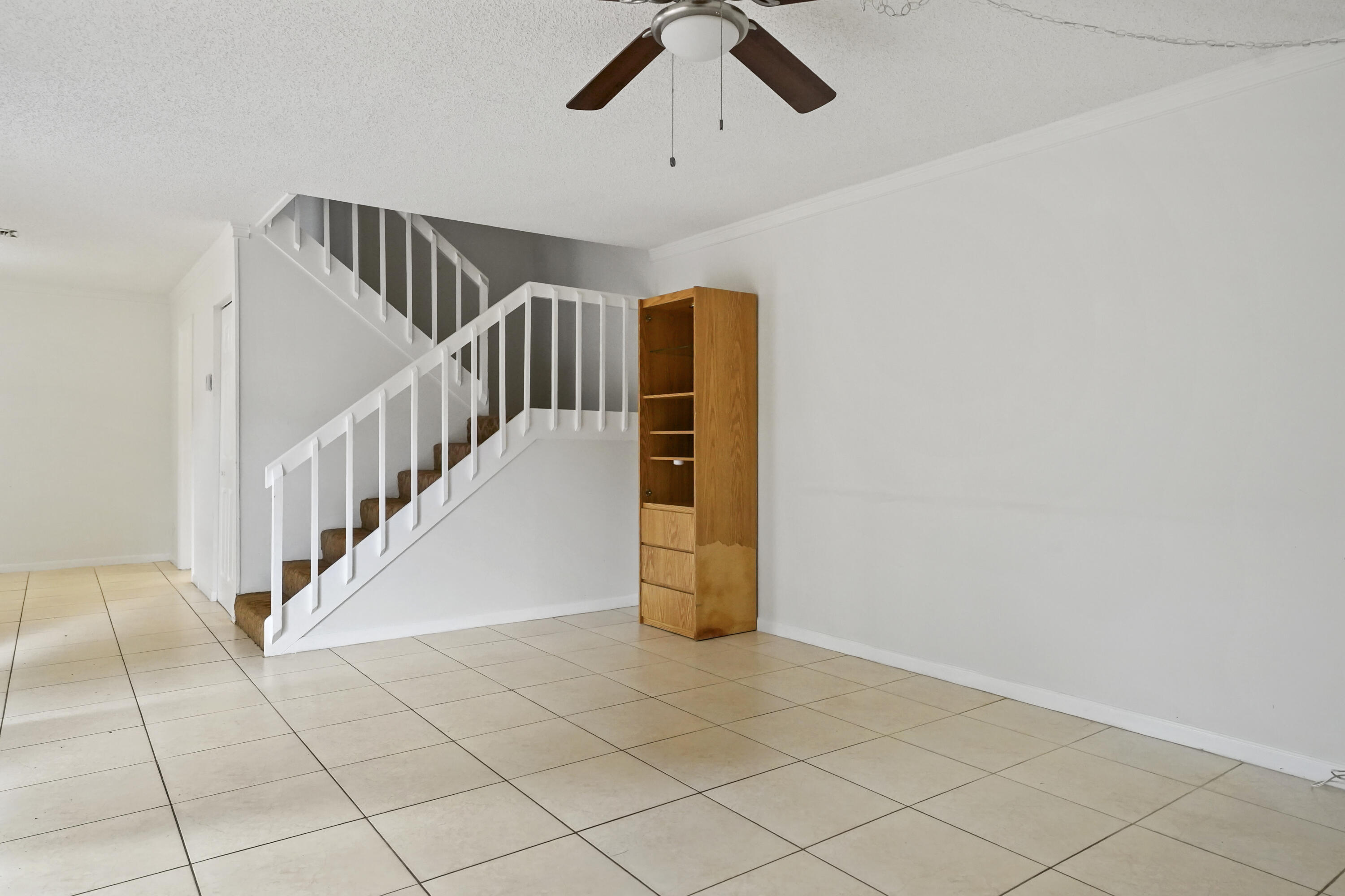 262 Woodland Road Palm Springs, FL 33461 - Photo 9 of 15 05