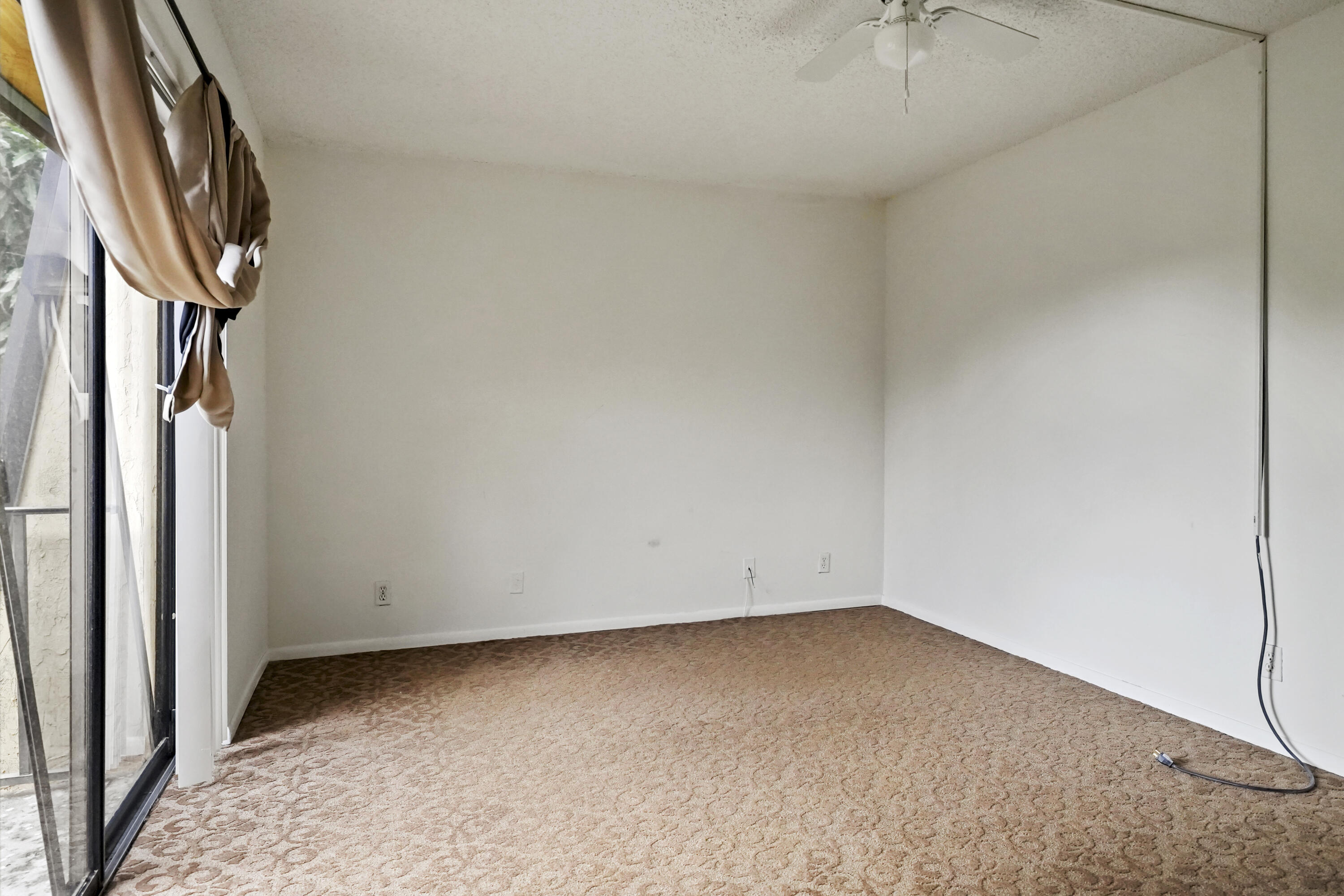 262 Woodland Road Palm Springs, FL 33461 - Photo 10 of 15 06