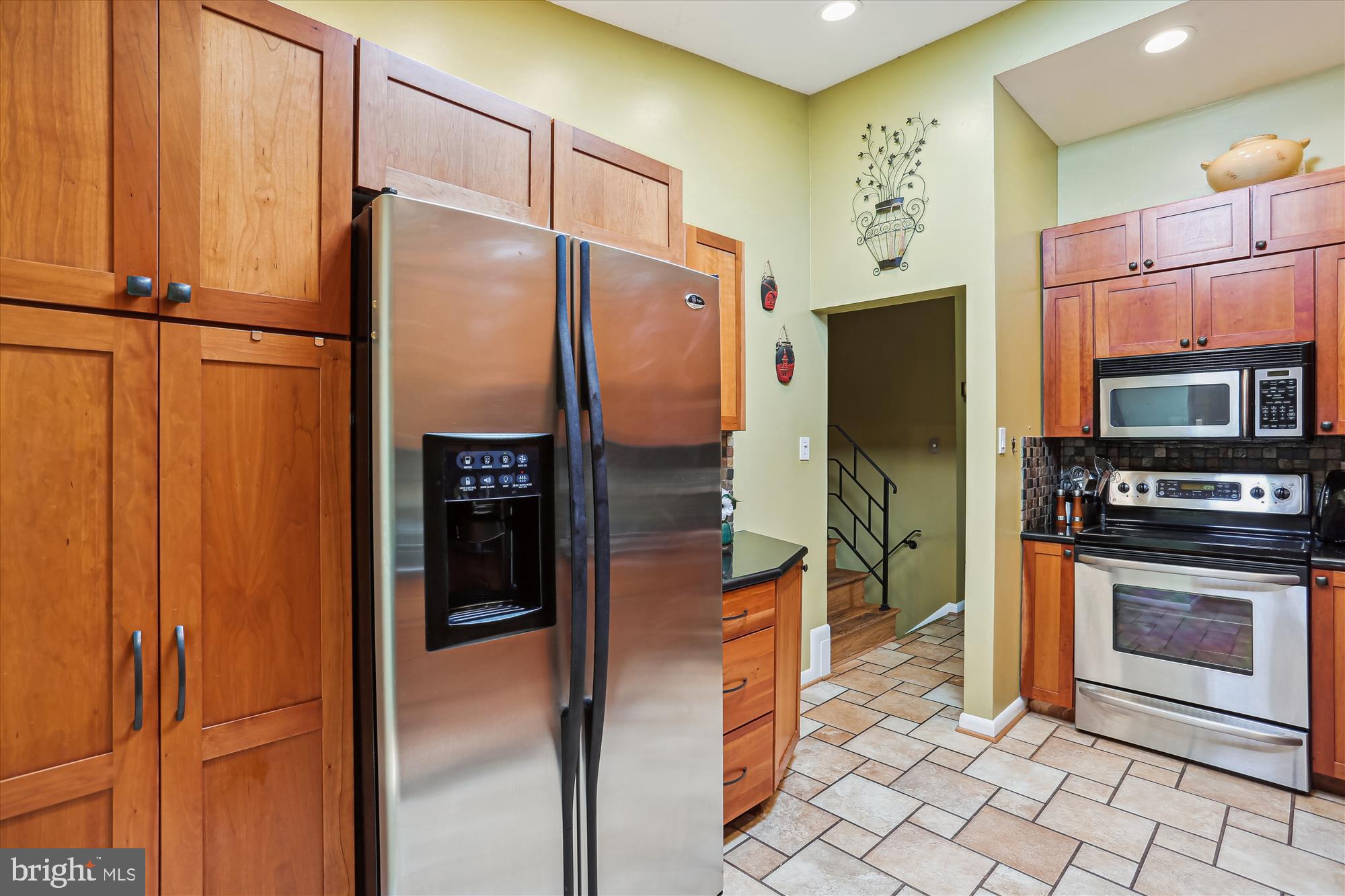 412 Sisson Court Silver Spring, MD 20902 - Photo 10 of 48