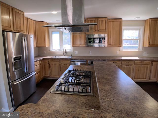 9 Rondon Avenue Berlin, NJ 08009 - Photo 11 of 36 Gourmet kitchen