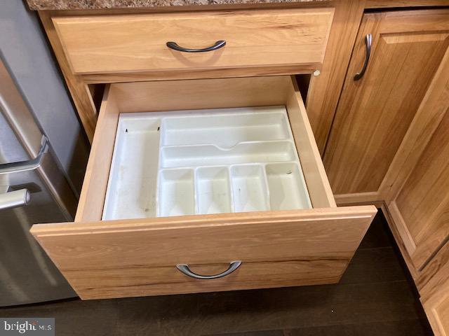 9 Rondon Avenue Berlin, NJ 08009 - Photo 19 of 36 Large utensil draw