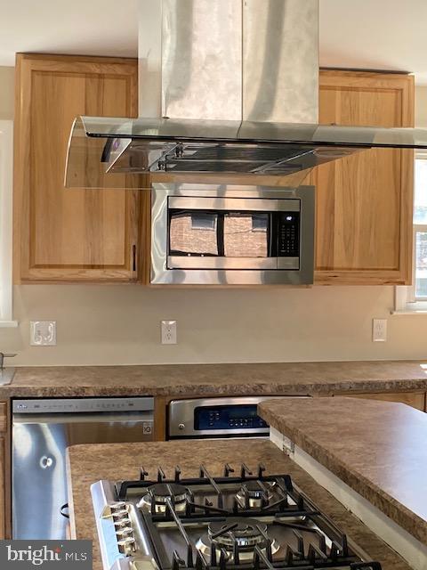 9 Rondon Avenue Berlin, NJ 08009 - Photo 9 of 36 Gourmet kitchen