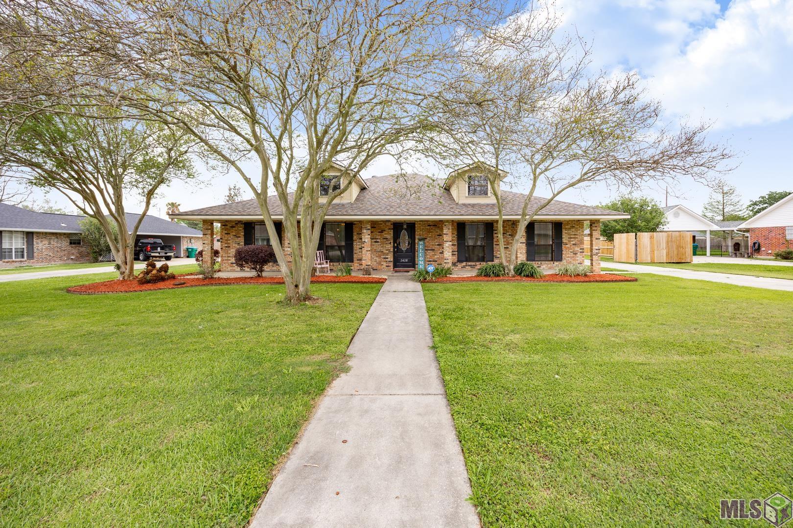 2428 Riverside Drive Port Allen, LA 70767 - Photo 4 of 32 Gallery Image 4