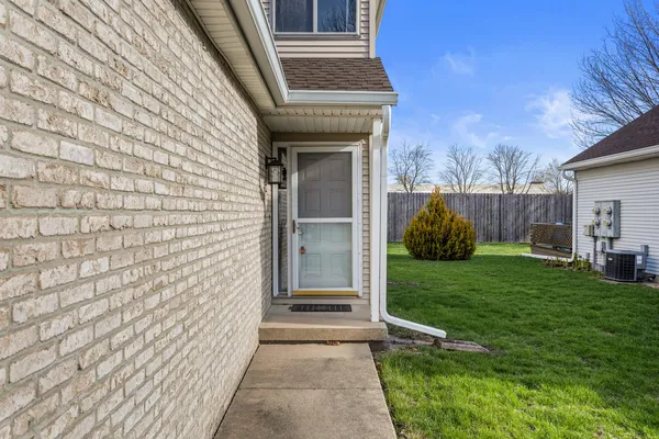 $222,900 | 2918 Sierra Drive, Unit 2918, Champaign, IL 61822