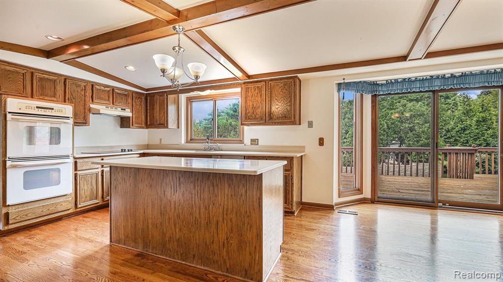 926 Stanford Circle Rochester Hills, MI 48309 - Photo 5 of 46