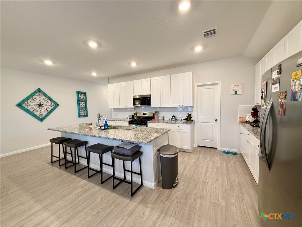 9066 Bowie Ridge Seguin, TX 78155 - Photo 3 of 21 Gallery Image 3