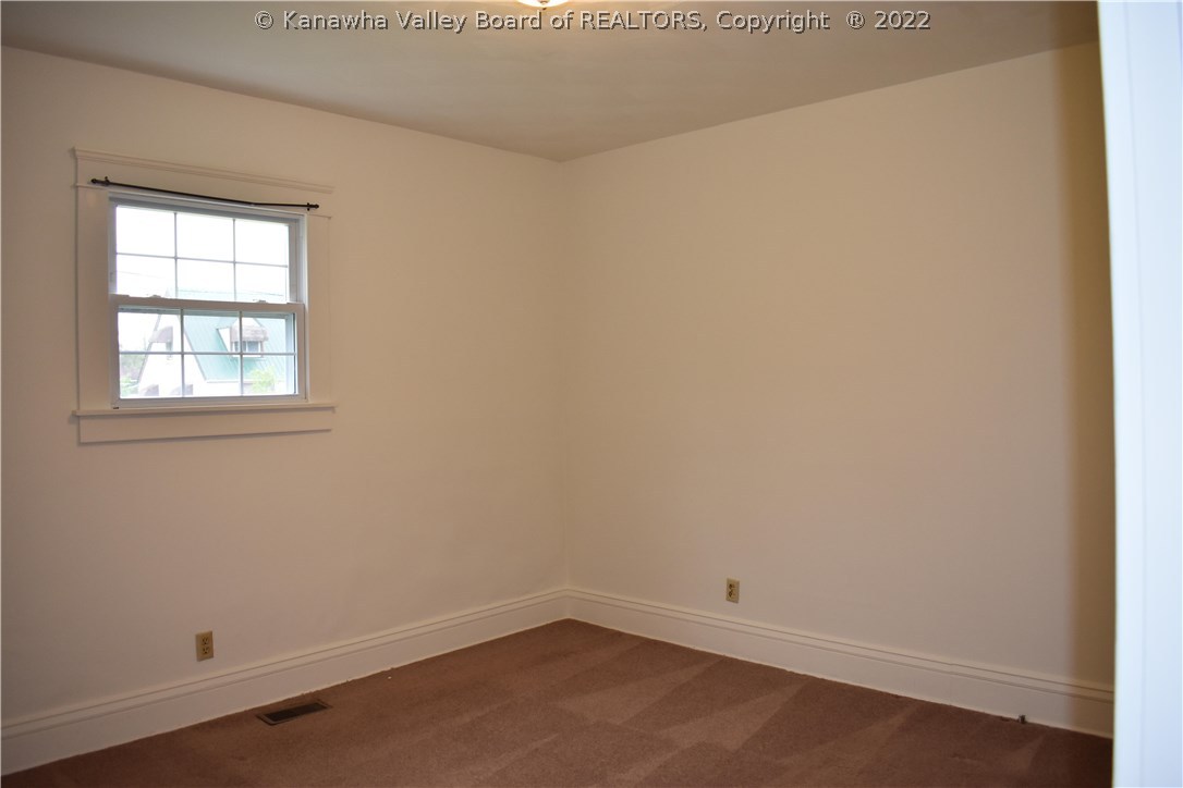 718 Hemlock Drive Elkview, WV 25071 - Photo 10 of 13 Gallery Image 10