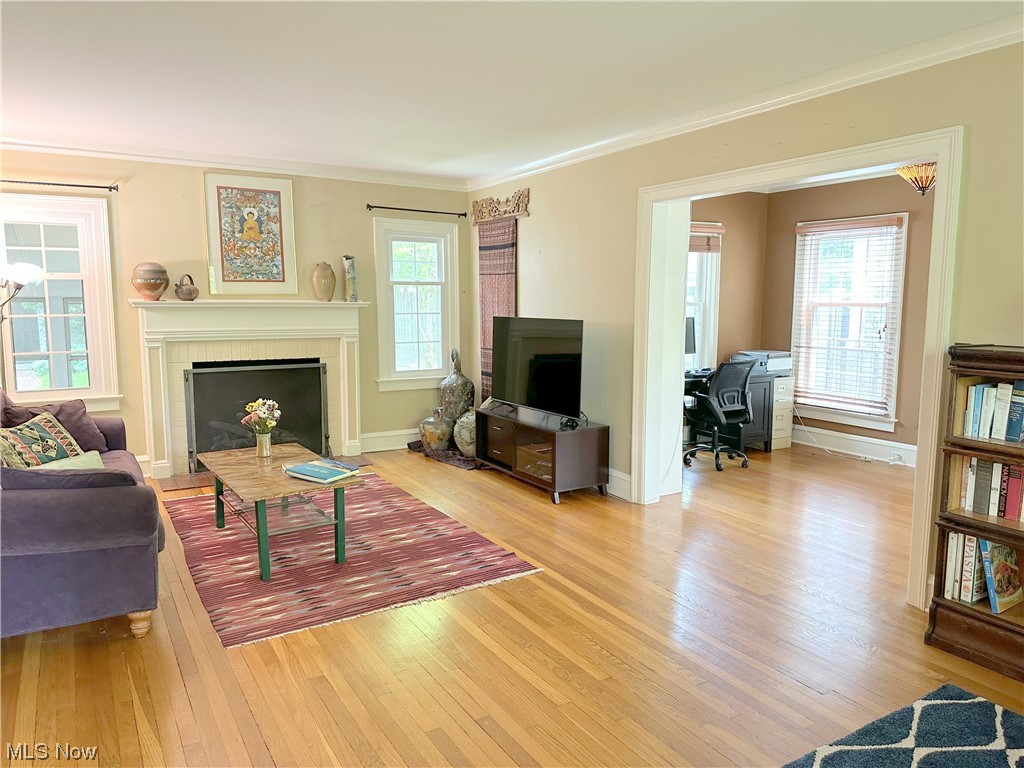 3263 Chadbourne Road Cleveland, OH 44120 - Photo 4 of 35 Beautiful Hard Wood Floors