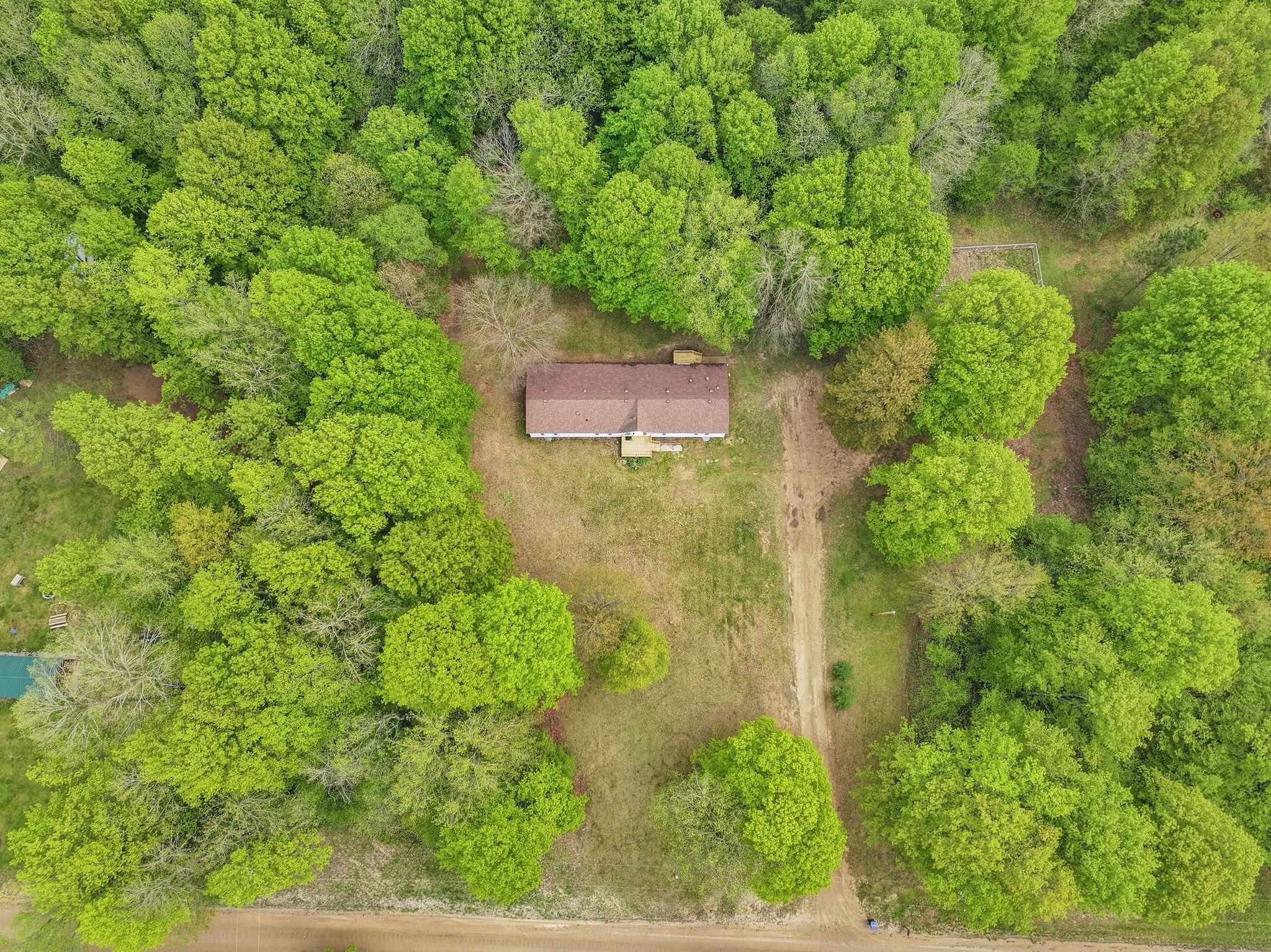 3902 North 3 1/2 Road Mesick, MI 49668 - Photo 6 of 36