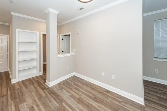 $2,275 | 300 Bucksley Lane, Unit 106, Charleston, SC 29492