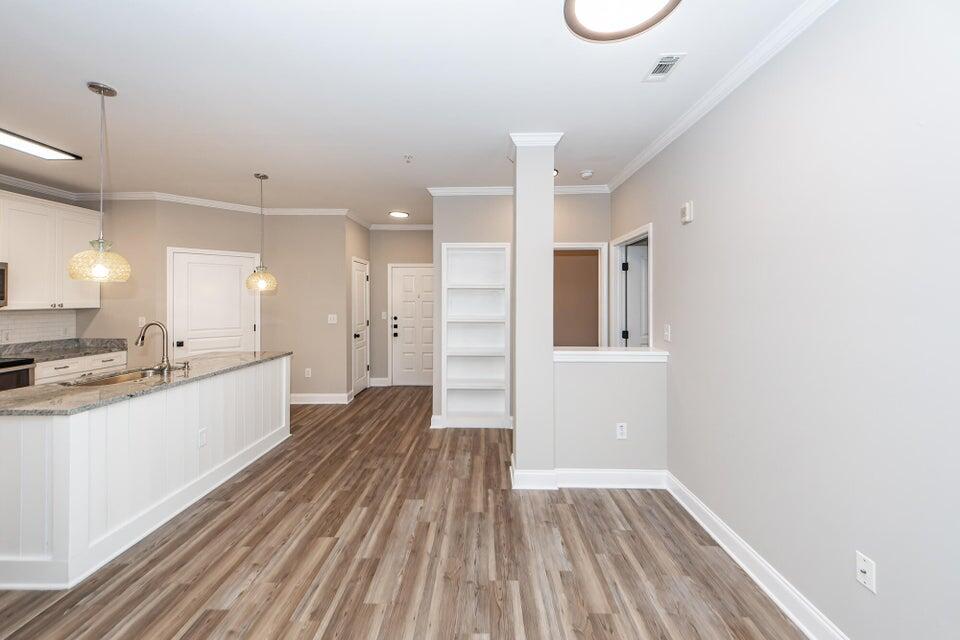 300 Bucksley Lane, Unit 106 Charleston, SC 29492 - Photo 18 of 47 20250205191130093045000000-o