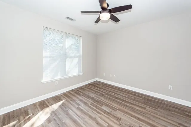 $2,275 | 300 Bucksley Lane, Unit 106, Charleston, SC 29492