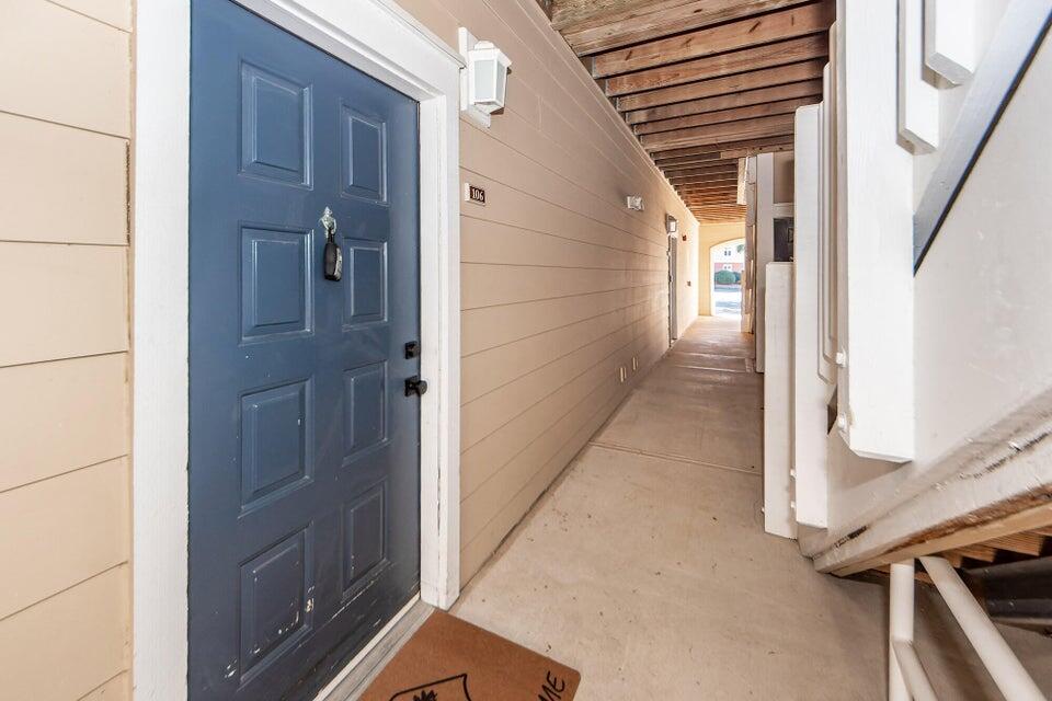 300 Bucksley Lane, Unit 106 Charleston, SC 29492 - Photo 3 of 47 20250205191030185135000000-o